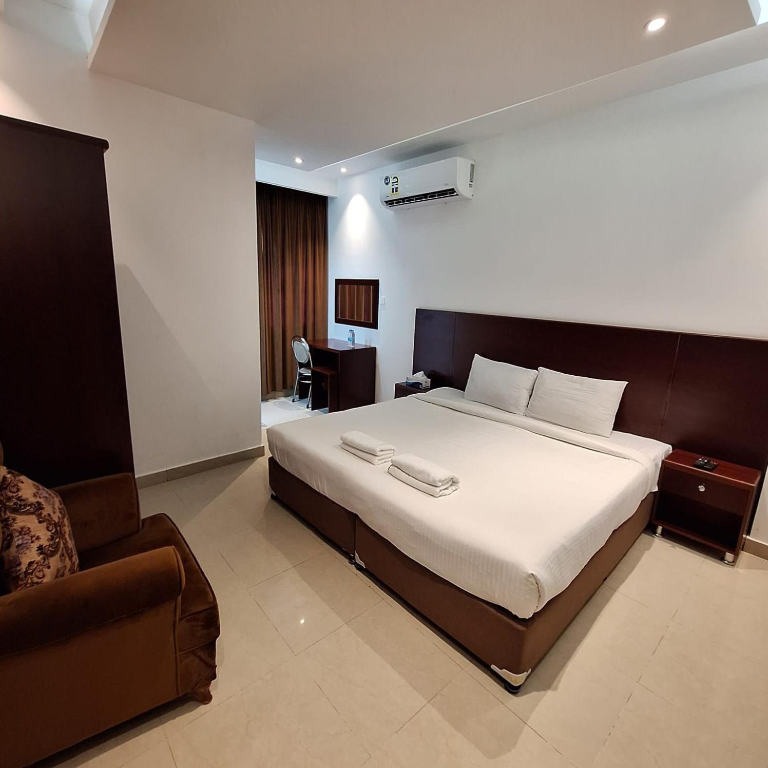 Aljawhara Inn Hotel Seeb Buitenkant foto